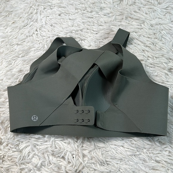 Lululemon Enlite Bra Misty Meadow - Picture 2 of 4